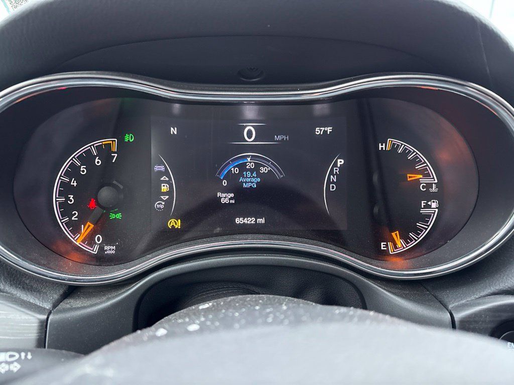 Used 2021 Jeep Grand Cherokee Laredo AWD/4WD image 23