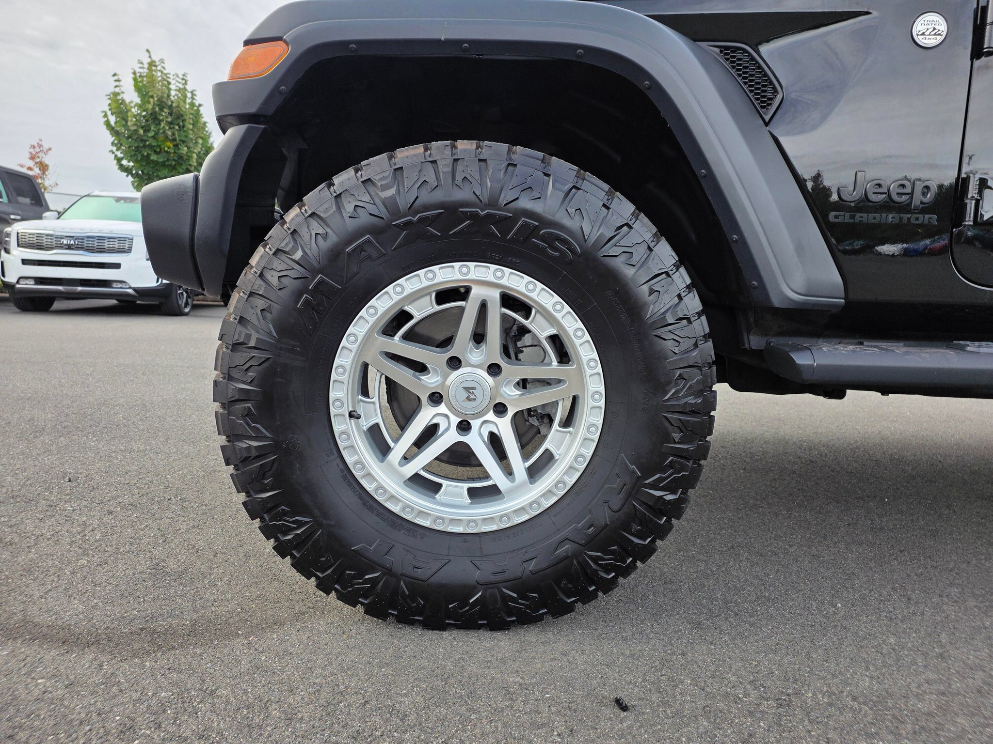 Used 2020 Jeep Gladiator Sport AWD/4WD image 11