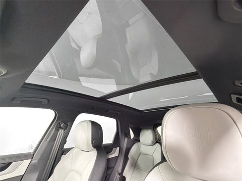 Certified 2026 Porsche Cayenne Coupe AWD/4WD image 34