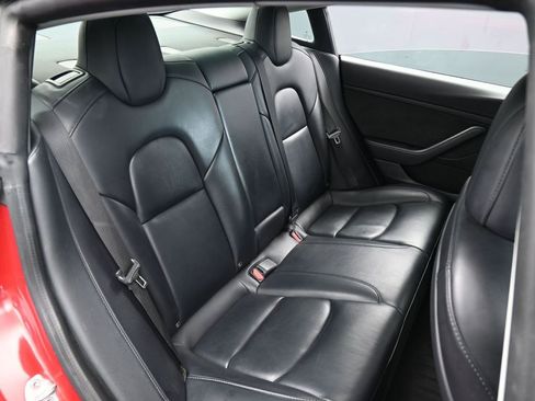 Used 2022 Tesla Model 3 Standard Range image 39