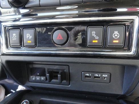 Used 2019 Nissan Titan Platinum Reserve w/ Platinum Utility Package AWD/4WD image 20