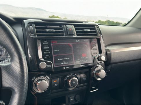 Certified 2020 Toyota 4Runner Venture AWD/4WD image 4