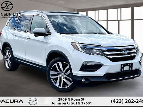 Used 2018 Honda Pilot Touring image 12