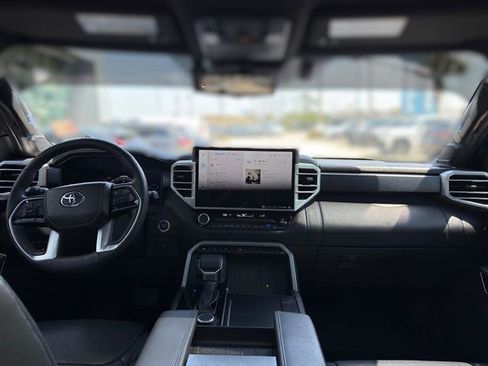 Used 2024 Toyota Sequoia Platinum image 14