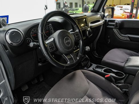 Used 2014 Jeep Wrangler Sport AWD/4WD image 4
