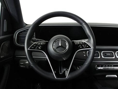 Used 2025 Mercedes-Benz GLE 450e 4MATIC image 12
