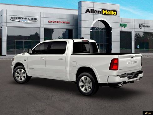 New 2026 RAM 1500 4x4 Crew Cab image 3