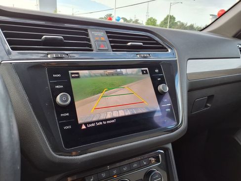 Used 2019 Volkswagen Tiguan S FWD image 28