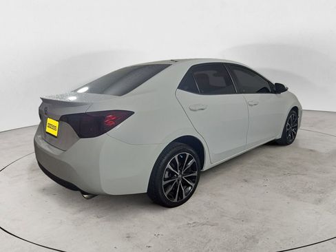 Used 2017 Toyota Corolla SE w/ Carpet Mat Package (TMS) FWD image 5