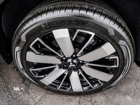 New 2026 Mitsubishi Outlander SE image 7