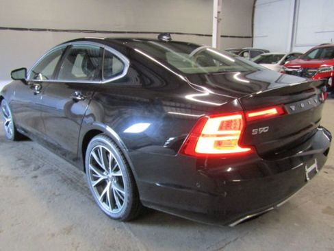 Used 2017 Volvo S90 T6 Momentum w/ Vision Package AWD/4WD image 26