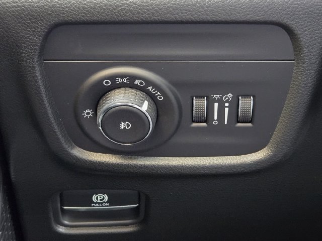 New 2027 Jeep Grand Cherokee Limited AWD/4WD image 16