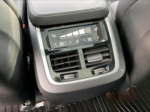 Used 2024 Volvo XC90 B6 Plus w/ Protection Package Premier image 34