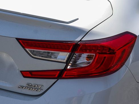 Used 2019 Honda Accord Sport image 8