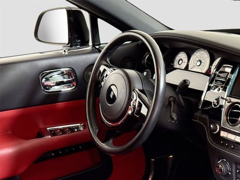 Used 2017 Rolls-Royce Wraith RWD image 30