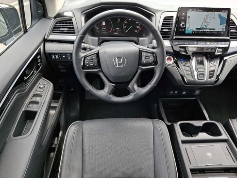 Certified 2025 Honda Odyssey Elite image 12
