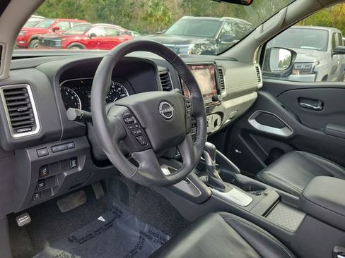 Used 2024 Nissan Frontier SL w/ Technology Package image 10