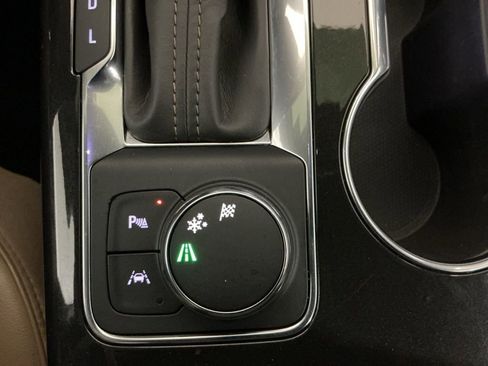 Used 2019 Chevrolet Blazer Premier w/ Sun and Wheels Package image 5