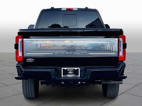 Used 2025 Ford F250 Platinum w/ Platinum Plus Package image 4