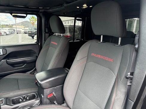Certified 2021 Jeep Gladiator Rubicon AWD/4WD image 15