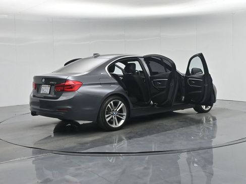 Used 2018 BMW 330e w/ Convenience Package image 33
