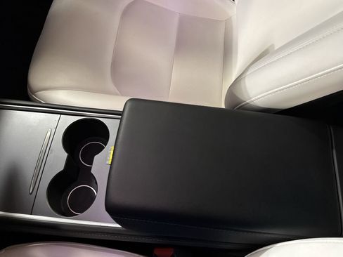 Used 2023 Tesla Model Y Long Range image 28