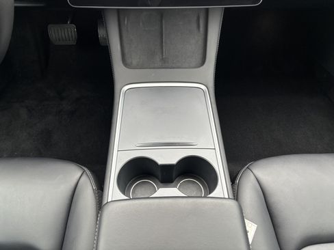 Used 2022 Tesla Model 3 Long Range AWD/4WD image 17