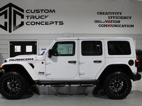 Used 2021 Jeep Wrangler Unlimited Rubicon AWD/4WD image 2