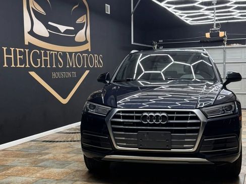 Used 2018 Audi Q5 2.0T Premium w/ Convenience Package AWD/4WD image 2