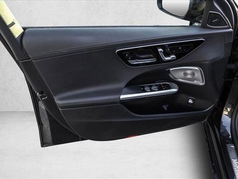 Used 2022 Mercedes-Benz C 300 C 300 image 12