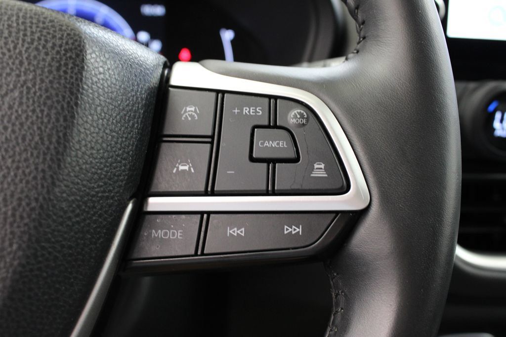 Used 2025 Toyota Grand Highlander AWD image 27
