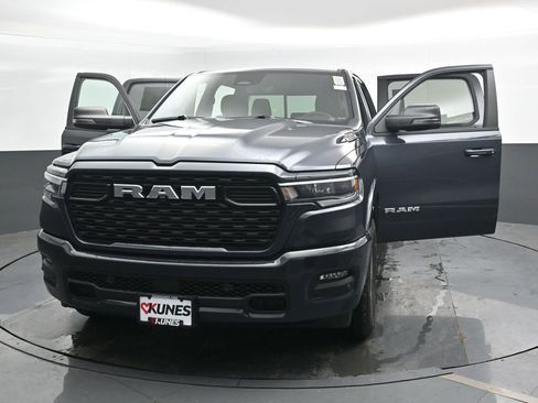 New 2026 RAM 1500 4x4 Crew Cab image 38