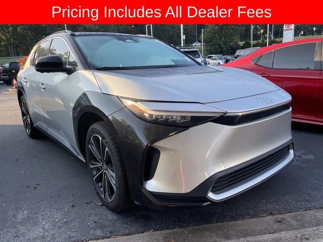 Used 2024 Toyota bZ4X FWD image 12