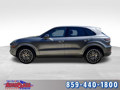 Used 2023 Porsche Cayenne w/ Premium Package AWD/4WD image 12