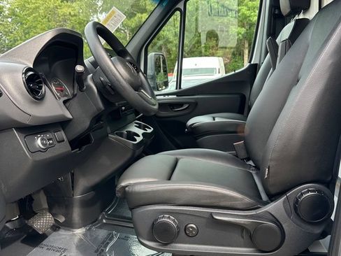 Used 2024 Mercedes-Benz Sprinter 3500 image 10