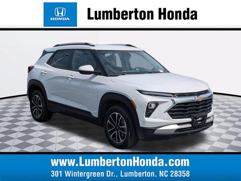 Used 2025 Chevrolet TrailBlazer LT AWD/4WD image 1