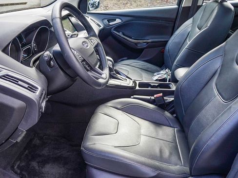 Used 2017 Ford Focus Titanium w/ Titanium Technology Package image 20