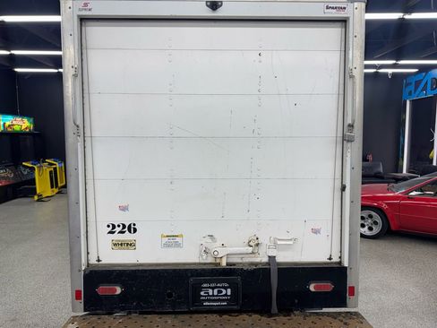 Used 2021 Chevrolet Express 3500 w/ Power Convenience Package image 4