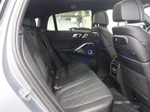 Used 2024 BMW X6 M60i AWD/4WD image 25