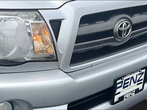 Used 2010 Toyota Tacoma 4x4 Access Cab V6 image 29