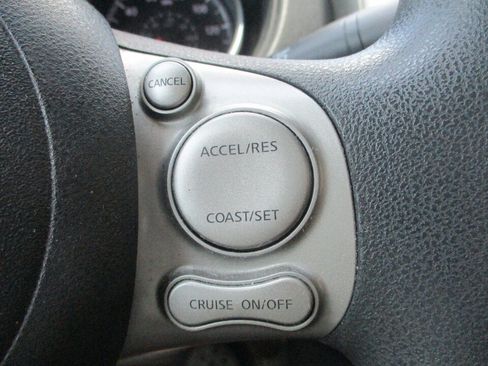 Used 2013 Nissan Versa SV w/ Convenience Pkg FWD image 31