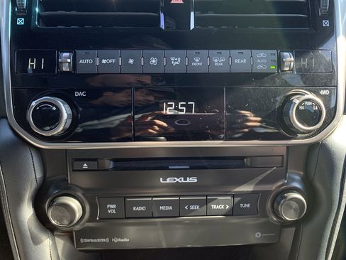 Used 2023 Lexus GX 460 Premium image 29