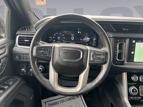Used 2022 GMC Yukon XL Denali image 13