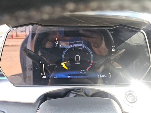 Used 2025 Chevrolet Trax LT w/ LT Convenience Package image 19