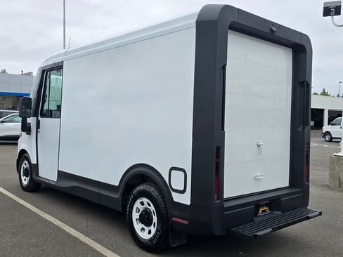New 2025 Chevrolet Brightdrop 400 w/ Battery Pack, Max Range AWD/4WD image 3