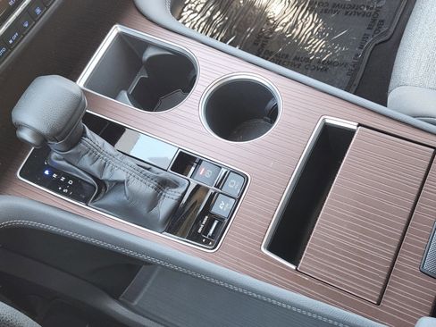 Used 2021 Toyota Sienna LE image 19