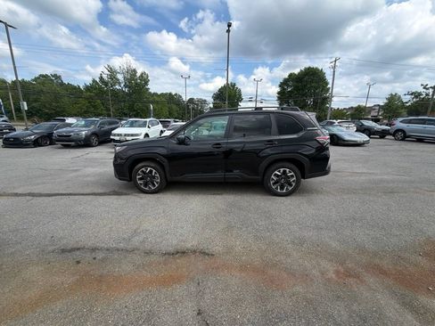 Used 2026 Subaru Forester Premium AWD/4WD image 7