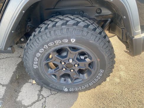 Used 2023 Jeep Wrangler Unlimited w/ Cold Weather Group AWD/4WD image 2