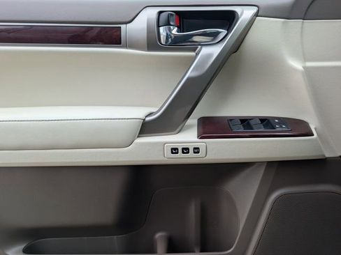Used 2017 Lexus GX 460 Premium AWD/4WD image 16