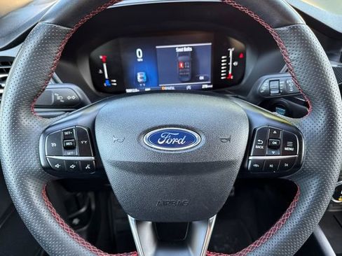 Used 2023 Ford Escape ST-Line image 29